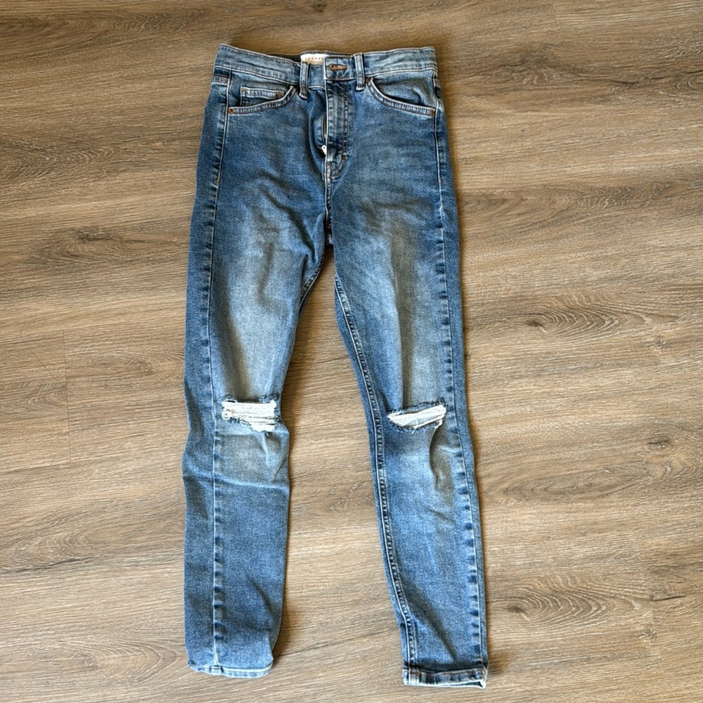 Topshop Jamie Jeans with knee rips